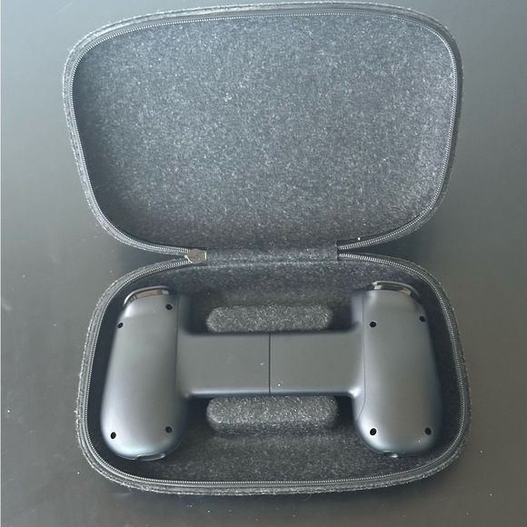 Backbone for Xbox with Case - Picture 2 of 6